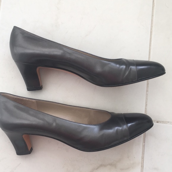 Salvatore Ferragamo Shoes - Salvatore Ferragamo Classic 9.5 Made in Italy